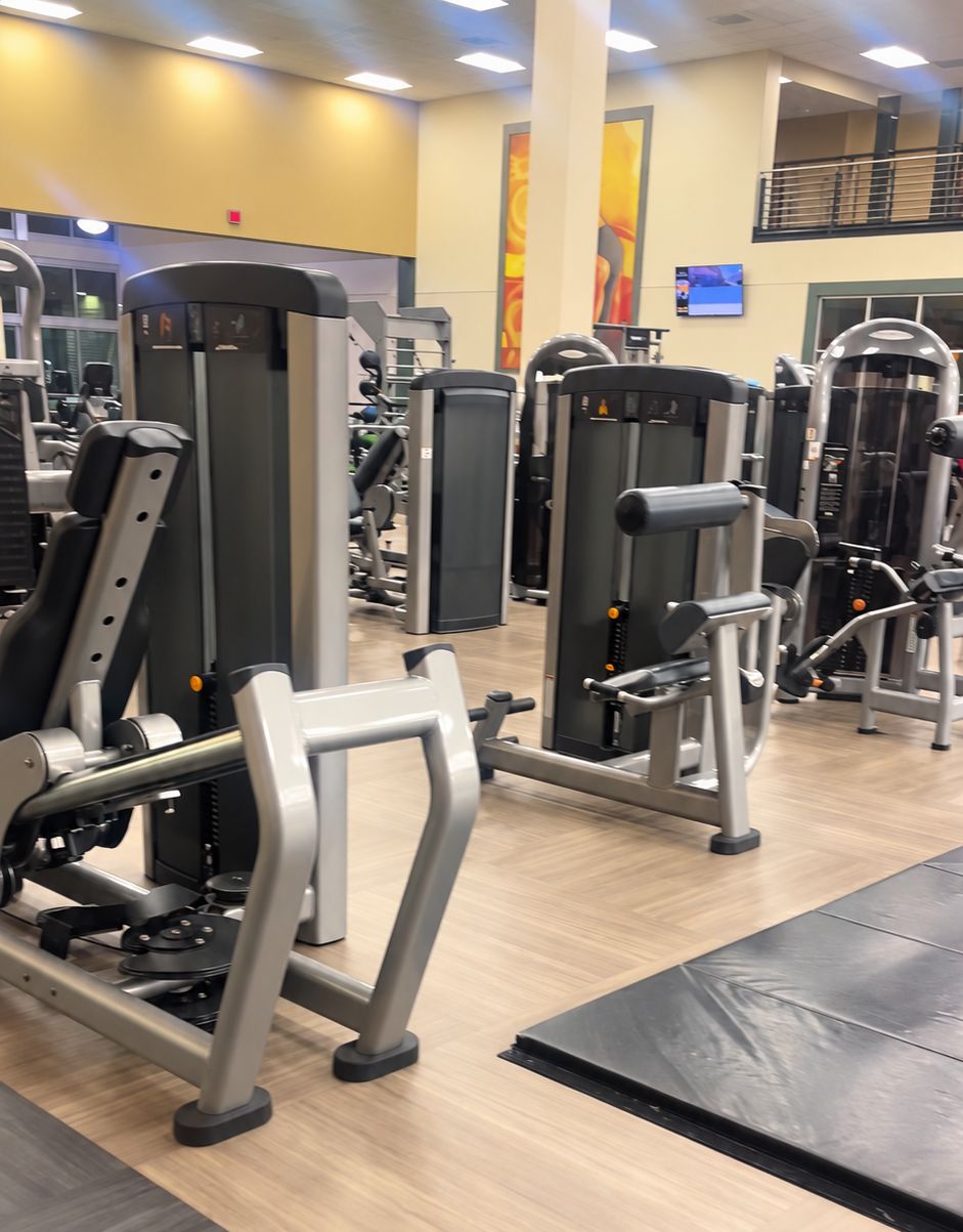 Machine floor rows, from the court-side aisle